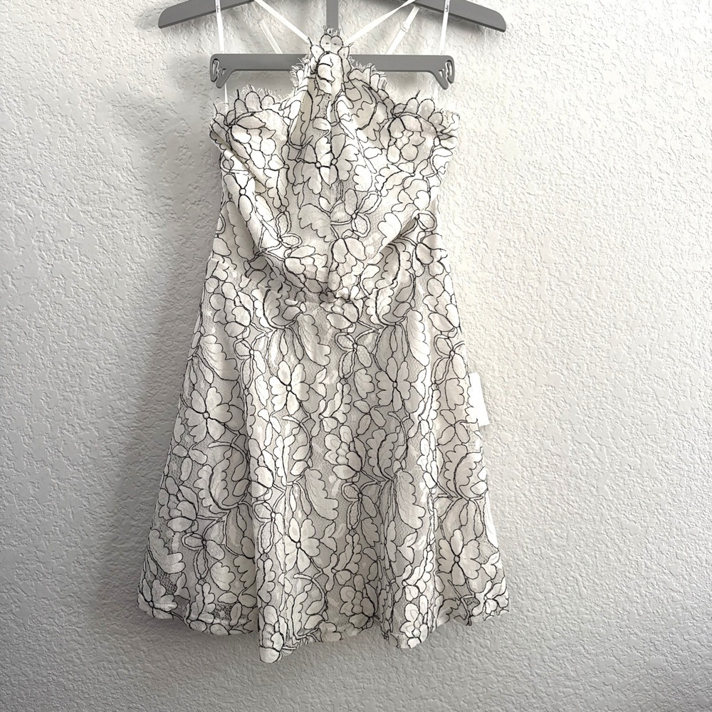 Lulus White Floral Lace Halter A-Line Mini Dress Party Wedding Women Size M NWT